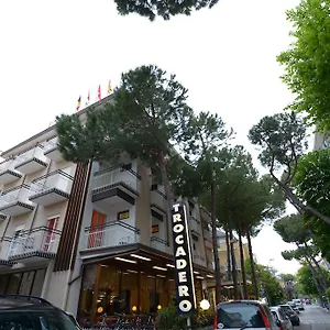 2* Hotel Trocadero